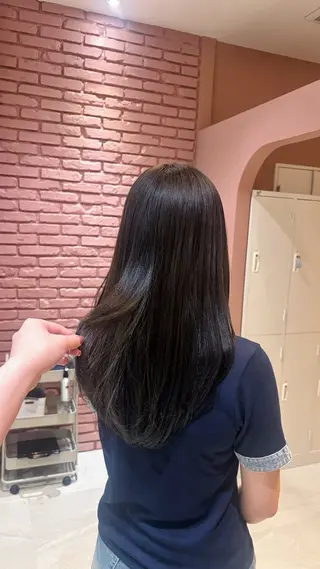 セミロング カラー 聖菜/ hina /レイヤー/艶カラーのヘアスタイル