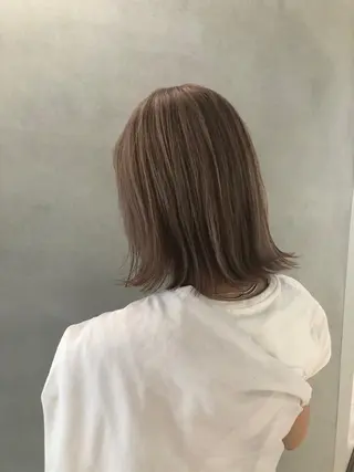 ミディアム カラー ブリーチ特化 梅田本多翔のヘアスタイル