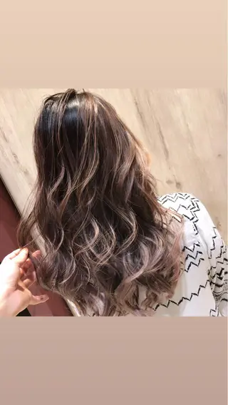 ロング カラー ヘアアレンジ 齋藤 佳以のヘアスタイル
