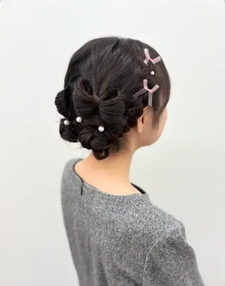 ヘアアレンジ 鈴村緋女／ヘアセット ／耳ツボジュエリーのヘアスタイル