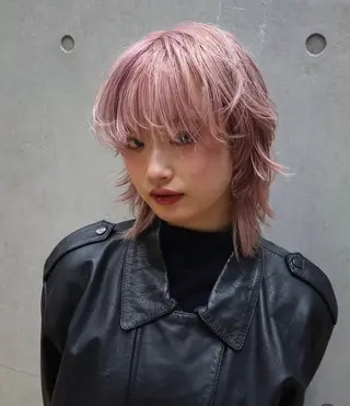 ミディアム カラー レイヤー/ブリーチ iwamiya岩見谷のヘアスタイル