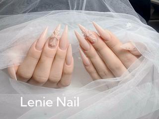 ネイル Lenie Nail Salonのネイルデザイン