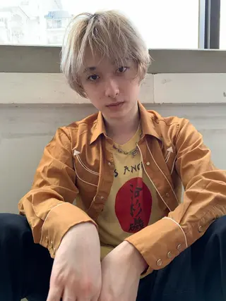 ショート メンズ 💓パーマ，💗 レイヤーカットのヘアスタイル
