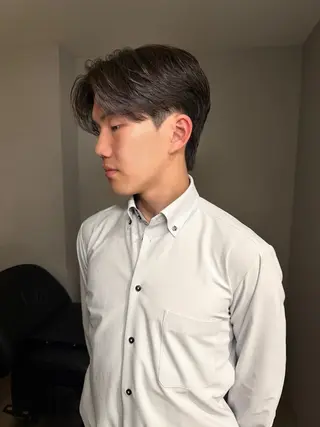 ショート パーマ メンズ センターパート特化 井上健太のヘアスタイル