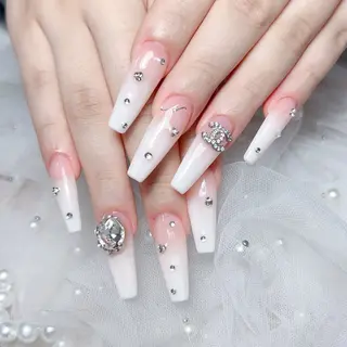 ネイル M🌷nail 長さだし専門店のネイルデザイン