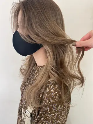 カラー 韓国レイヤー🪽 耳ツボジュエリーのヘアスタイル