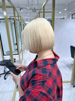 ショート カラー 艶髪/髪質改善 塩屋公一朗のヘアスタイル