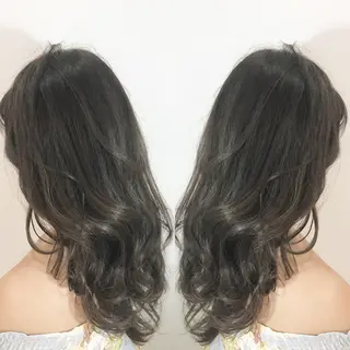 ミディアム カラー ウルフカット レイヤーカット上柿のヘアスタイル