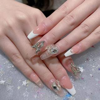 ネイル Queens テイのネイルデザイン