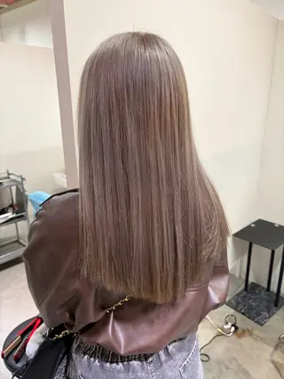 セミロング カラー 安井まゆ _Box mico.のヘアスタイル