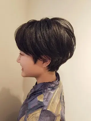 ショート 中高下 由真のヘアスタイル