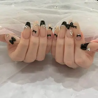 ネイル 深田 百恵のネイルデザイン