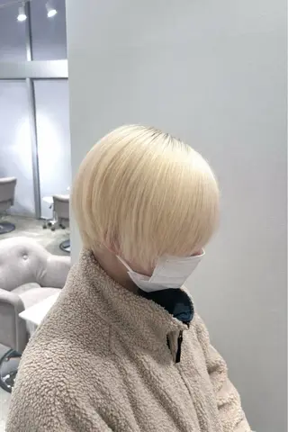 ショート SENA/ハイトーン /コーンロウのヘアスタイル