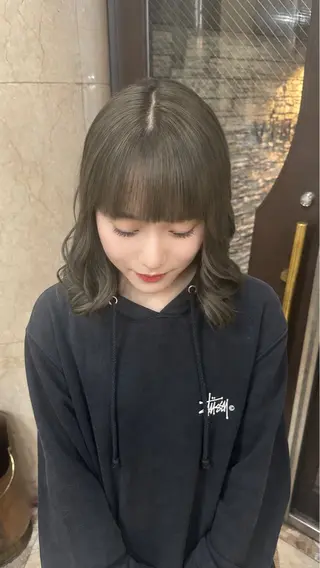 ミディアム さ りのヘアスタイル