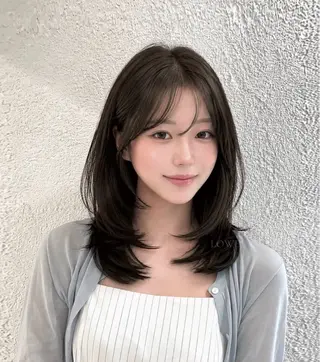 ミディアム カラー 🦋韓国レイヤー 艶髪矯正🦋凛太郎のヘアスタイル