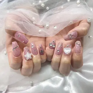 ネイル Yveil 心斎橋店 hirokoのネイルデザイン