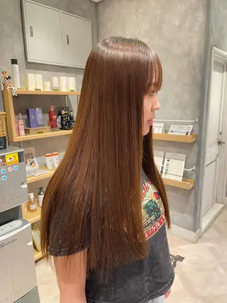 ロング カラー 透明感カラー 🩶🩵🩷AIRIのヘアスタイル