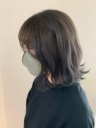 ミディアム カラー 顔まわりカット✄ ベージュカラー🧸のヘアスタイル