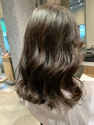 ミディアム 齋藤 みさきのヘアスタイル