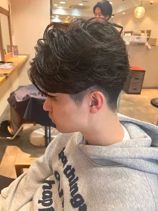 パーマ メンズ 透明感・艶感 小坂隼斗のヘアスタイル