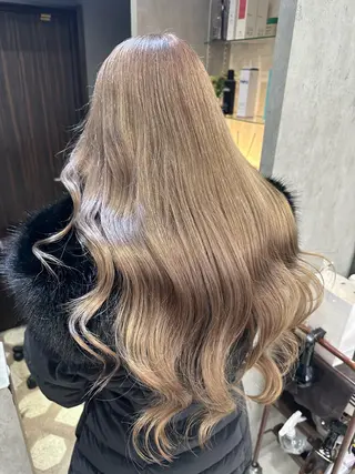 セミロング カラー 天神暖色カラー レイヤー・髪質改善のヘアスタイル