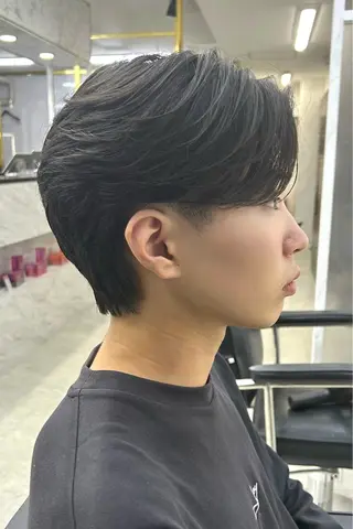 ショート カラー メンズ メンズスタイリスト 前田雄輝のヘアスタイル