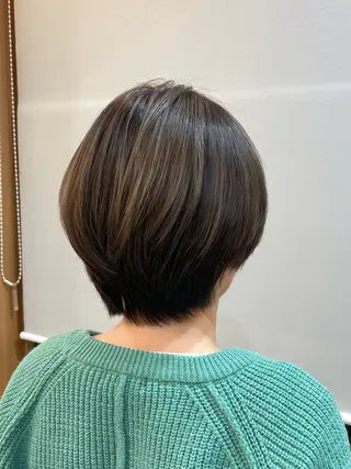 カラー 千葉 美咲のヘアスタイル