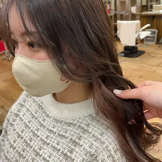 セミロング 佐川 優夏のヘアスタイル