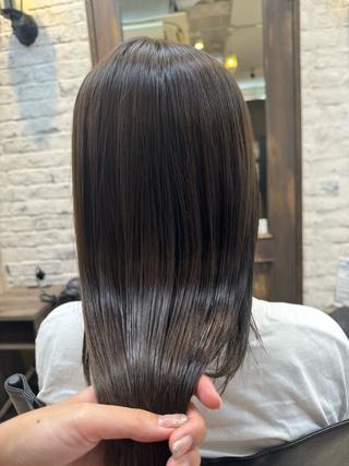 ロング 西出 茉燦のヘアスタイル