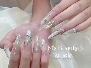 ロング エムズ ビューテイースタジオのネイルデザイン