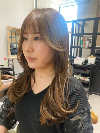 セミロング カラー 似合う髪型見つけます AYAKAのヘアスタイル