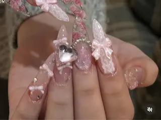 ネイル Yuri.nail studioのネイルデザイン