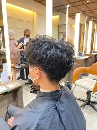 パーマ メンズ スパイラル波巻き パーマ井本汰壱のヘアスタイル
