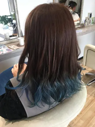 ロング カラー Atelier 大内のヘアスタイル