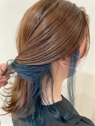 カラー 《インナーカラー》 YAMADAのヘアスタイル