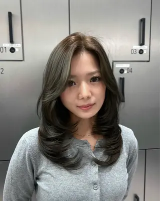 ロング 海外/大人レイヤー 🇺🇸TOMONAのヘアスタイル