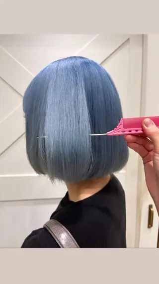 ショート カラー ハイトーンカラー シールエクステのヘアスタイル