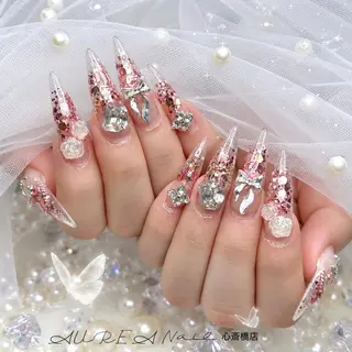 ネイル H-nail ロング/3D/Y2Kのネイルデザイン