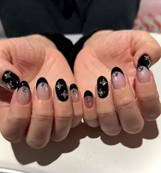 ネイル and MOON / shizukuのネイルデザイン