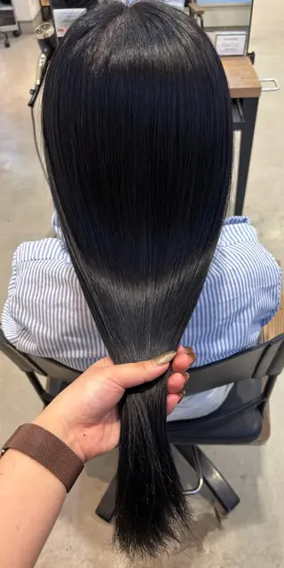 セミロング 根岸 麻菜のヘアスタイル