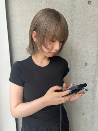 ショート カラー 宮田 凪沙のヘアスタイル