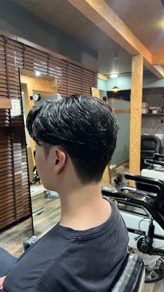 ミディアム センター分けマッシュ 募集中‼️荻沼快のヘアスタイル