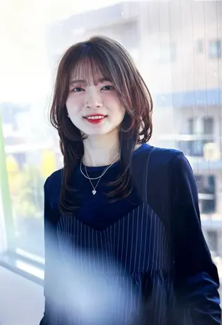 ロング カラー 坂之上 愛美のヘアスタイル
