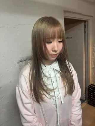 ロング カラー 🩵似合わせカット SEIRA🩵のヘアスタイル