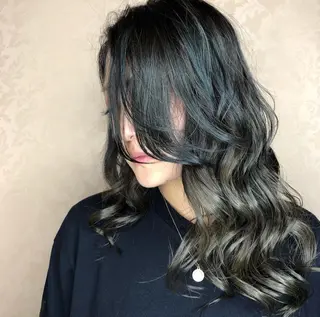 セミロング カラー 齋藤 佳以のヘアスタイル