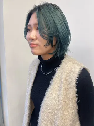 ショート カラー 💓パーマ，💗 レイヤーカットのヘアスタイル