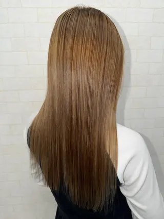 ロング カラー 梅本 つかさのヘアスタイル
