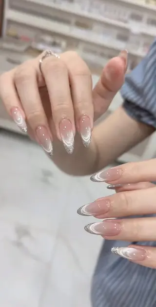 セミロング T&D NailSalonのネイルデザイン
