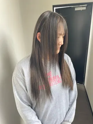 ロング カラー YUI/ ブリーチカラー🌷のヘアスタイル