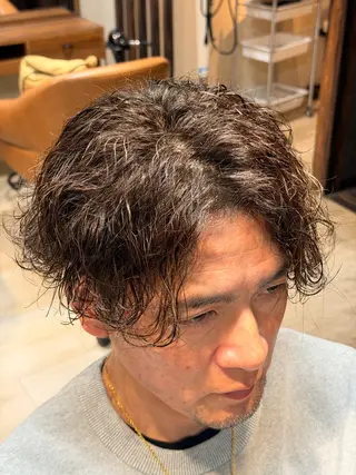 パーマ メンズ 岡田怜大hair cranialのヘアスタイル